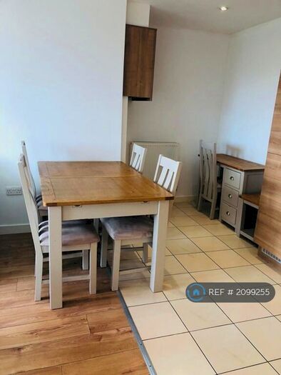 2 Bedroom Flat To Rent In Tean House, Reading, RG2
