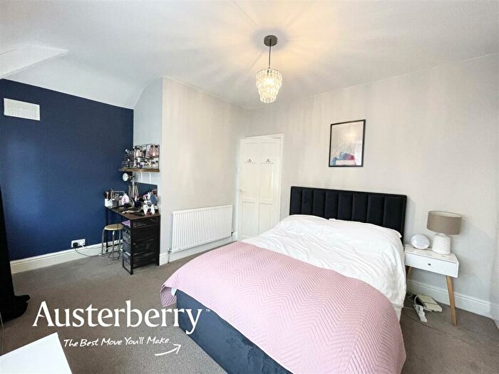 2 Bedroom Semi-Detached House For Sale In Inglewood Drive, Newcastle, ST5