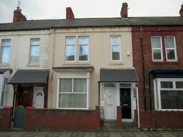 2 Bedroom Apartment To Rent In South Shields, NE33