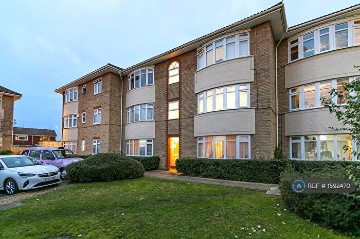 1 Bedroom Flat To Rent In Catherine Court, Ilford, IG2