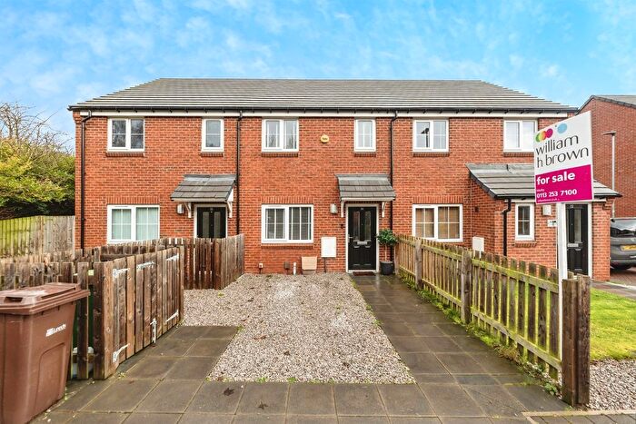 2 Bedroom Terraced House For Sale In Bodmin Walk, Leeds, LS10