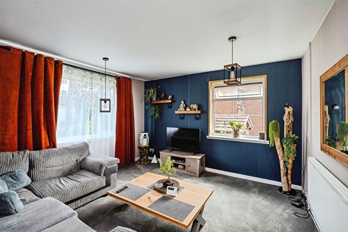 2 Bedroom Flat For Sale In Brynmead Court, Sketty, Swansea, SA2