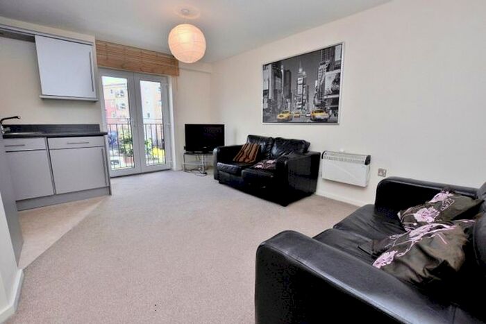 3 Bedroom Flat To Rent In Melbourne Street, Newcastle Upon Tyne, NE1