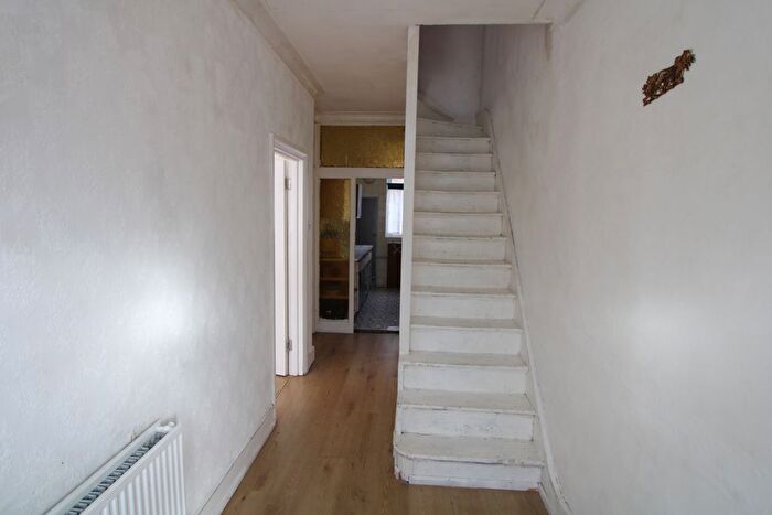4 Bedroom End Of Terrace House To Rent In Colebrook Road, Streatham/Norbury, SW16