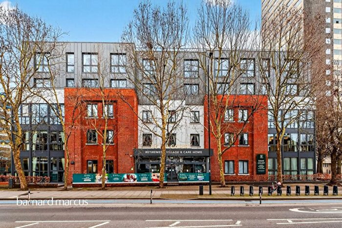 1 Bedroom Apartment For Sale In Battersea Park Road, London, SW11