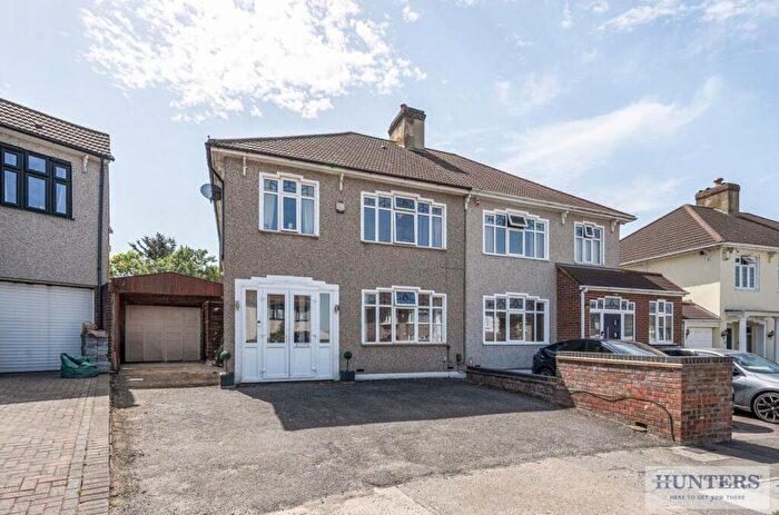 3 Bedroom Semi Detached House For Sale In Hurlingham Road, Bexleyheath, DA7