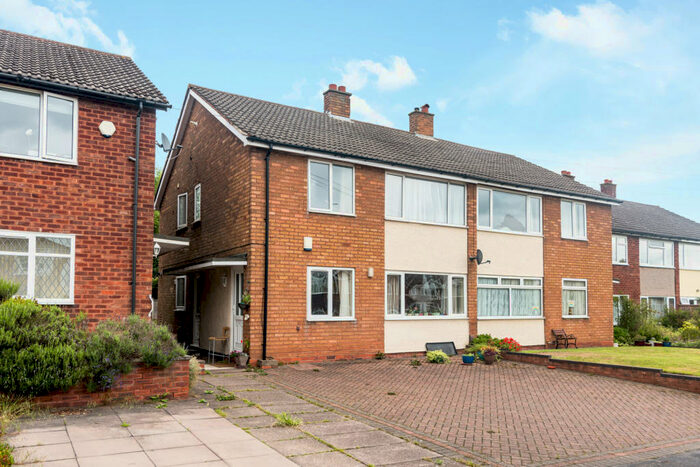 2 Bedroom Maisonette To Rent In Darnel Hurst Road, Sutton Coldfield, B75