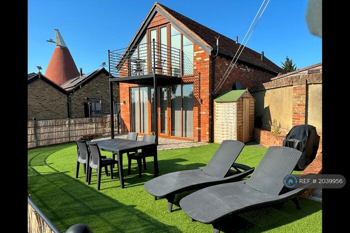 2 Bedroom Semi-Detached House To Rent In Longfield Road, Meopham, DA13