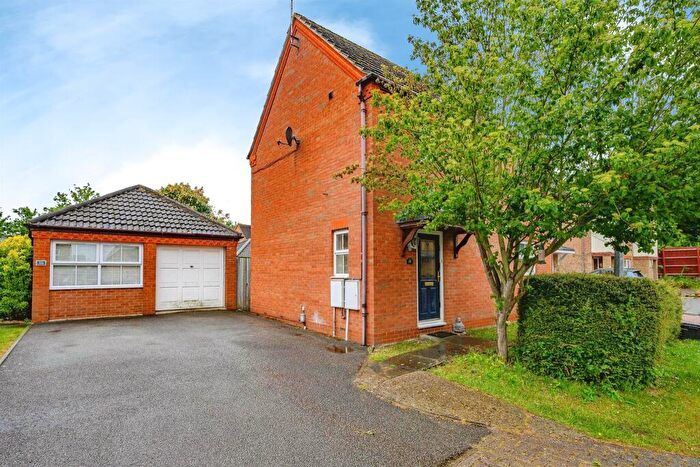 3 Bedroom Semi-Detached House For Sale In Meadhook Drive, Barton-Le-Clay, Bedford, MK45