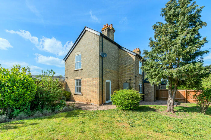 3 Bedroom Semi-Detached House To Rent In Newmarket, Suffolk, CB8