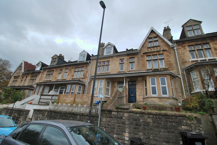 1 Bedroom Flat To Rent In Wells Road, Bath, BA2