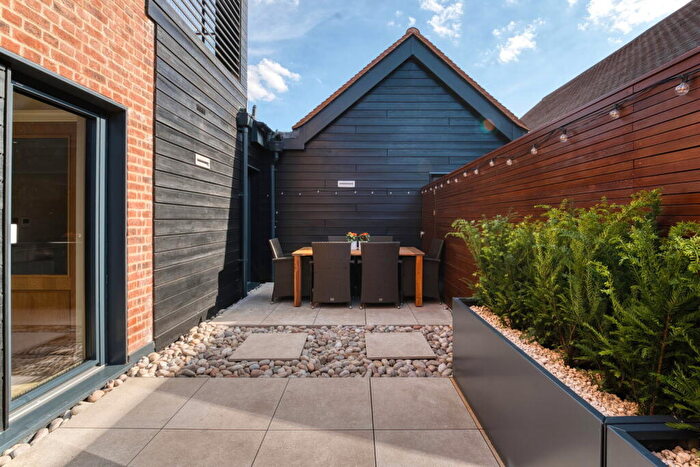 2 Bedroom Apartment For Sale In Gardiner Place, Henley-On-Thames, Oxfordshire, RG9