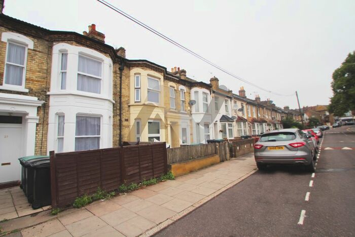 4 Bedroom Terraced House To Rent In Stanley Road, Turnpike Lane, N15