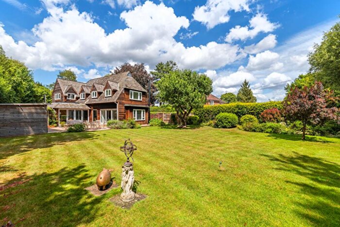 4 Bedroom Detached House For Sale In Halls Lane, Waltham St. Lawrence, RG10