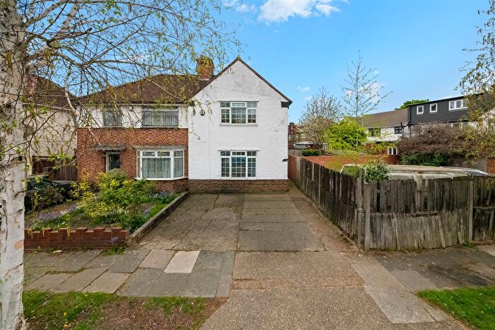 3 Bedroom End Terrace House For Sale In The Alders, Heston, TW5