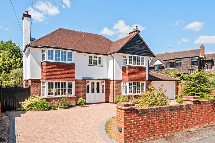 4 Bedroom Detached House For Sale In Longdown Road, Epsom, KT17