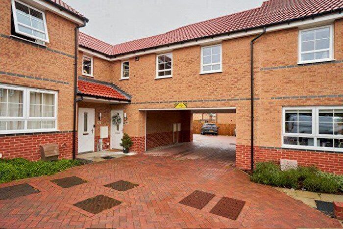 1 Bedroom Maisonette For Sale In Chidswell Lane, Dewsbury, West Yorkshire, WF12