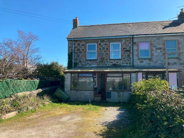 3 Bedroom End Terrace House For Sale In 1 Love Lane, Hayle, Cornwall TR27