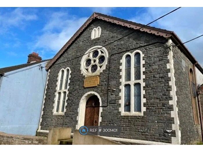 2 Bedroom Flat To Rent In Capel Seion, Kidwelly, SA17