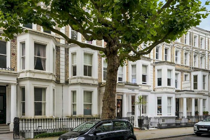 2 Bedroom Flat To Rent In Philbeach Gardens, London, SW5