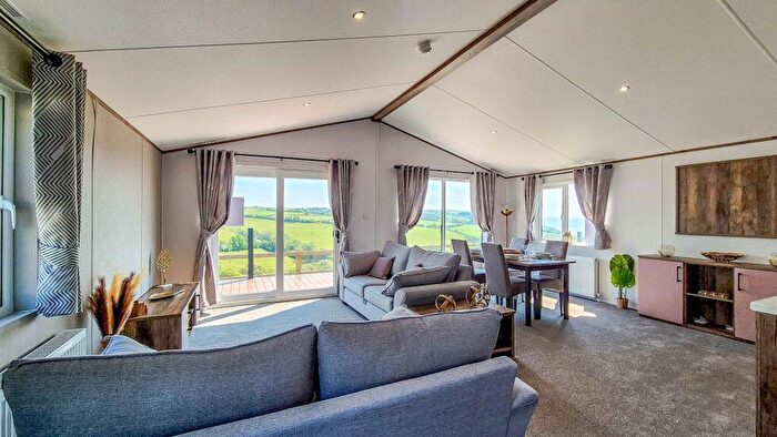 2 Bedroom Park Home For Sale In Polperro Holiday Park, PL13