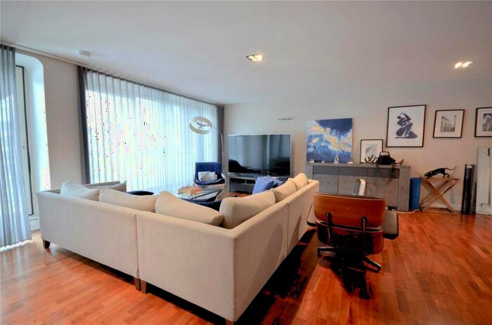 3 Bedroom Penthouse To Rent In Cremer St, London, E2
