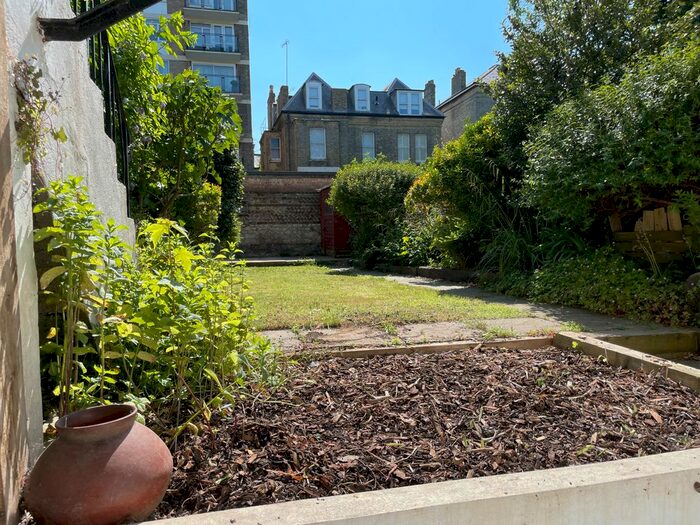 2 Bedroom Flat To Rent In Tisbury Road, Hove, BN3