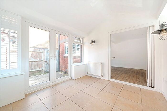 4 Bedroom Detached House For Sale In Topiary Gardens, Locks Heath, Southampton, Hampshire, SO31