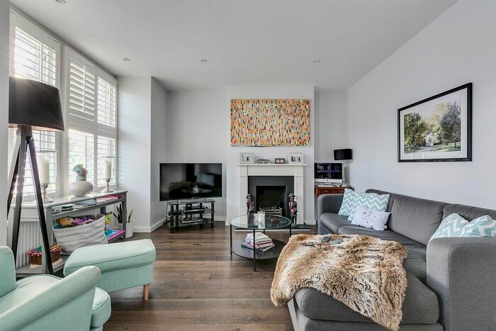 2 Bedroom Maisonette To Rent In Wardo Avenue, SW6