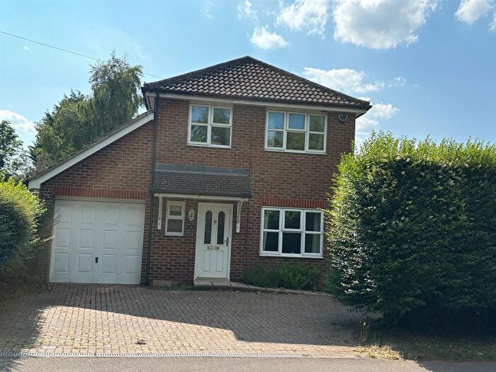 3 Bedroom Detached House To Rent In Willow Way, Maidstone, Kent, ME15