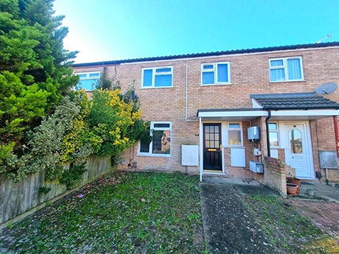 3 Bedroom Terraced House For Sale In Cowslip Close, Ipswich, IP2