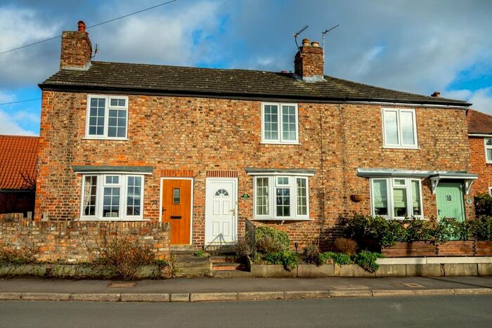2 Bedroom Cottage To Rent In Chestnut Row, Skelton, York, YO30