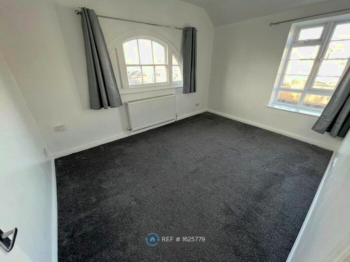 1 Bedroom Flat To Rent In Waddon House, Croydon, CR0