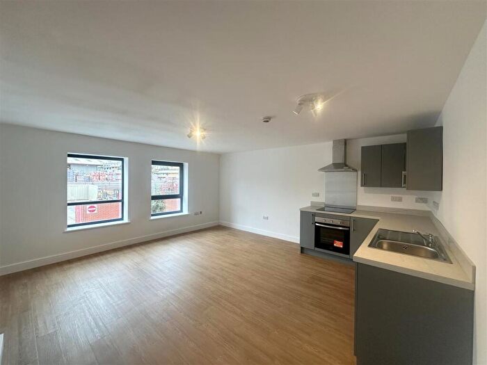 2 Bedroom Property To Rent In Smallwood Road, Redditch, B98