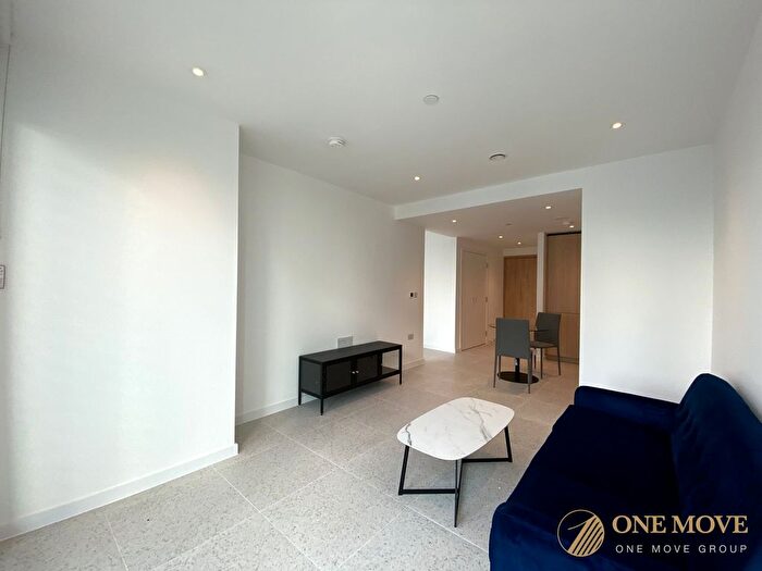 Studio To Rent In Cendal Crescent, Bouchon Point, E1