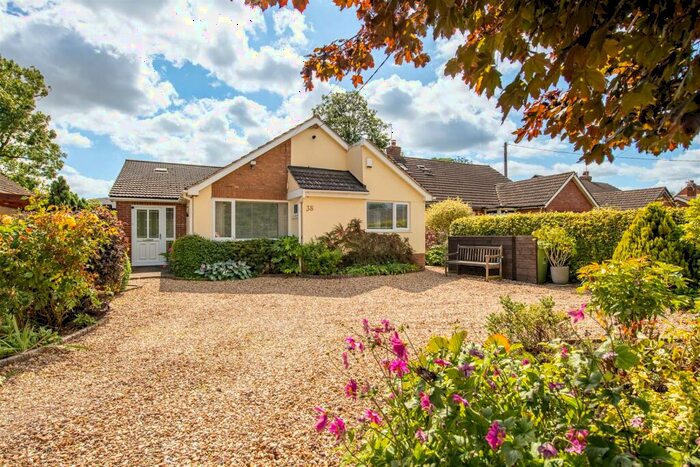 3 Bedroom Bungalow For Sale In Main Street, Scothern, Lincoln, LN2