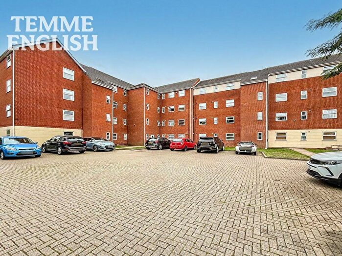 2 Bedroom Flat For Sale In Clay Hill Road, Timberlog Place Clay Hill Road, SS16