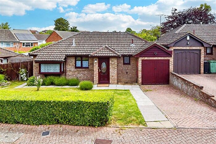 2 Bedroom Detached Bungalow For Sale In Caernarvon Drive, Maidstone, Kent, ME15
