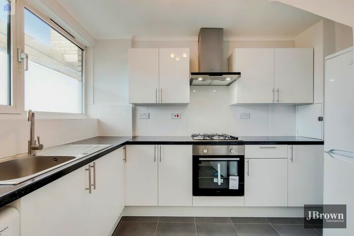 2 Bedroom Flat To Rent In Matheson Road, London, W14