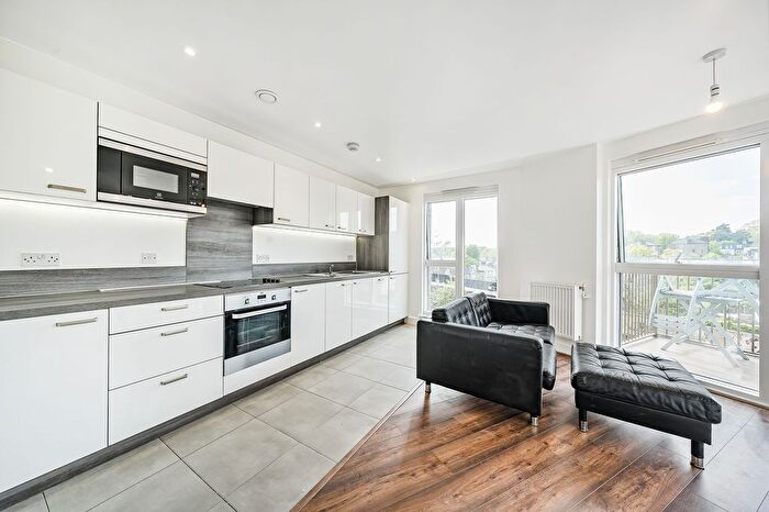 1 Bedroom Flat To Rent In Adenmore Road, London, SE6