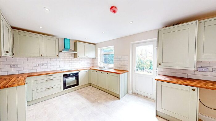 4 Bedroom Semi-Detached House To Rent In Chancel Avenue, Salford, M5