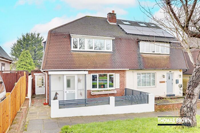 3 Bedroom Semi Detached House For Sale In Stowe Road, Orpington, BR6