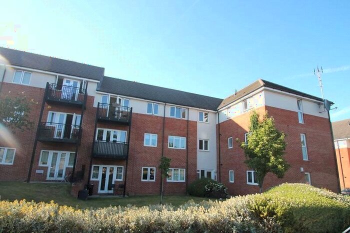 2 Bedroom Flat To Rent In Ham Court, Thomas Drive, Romford, RM2