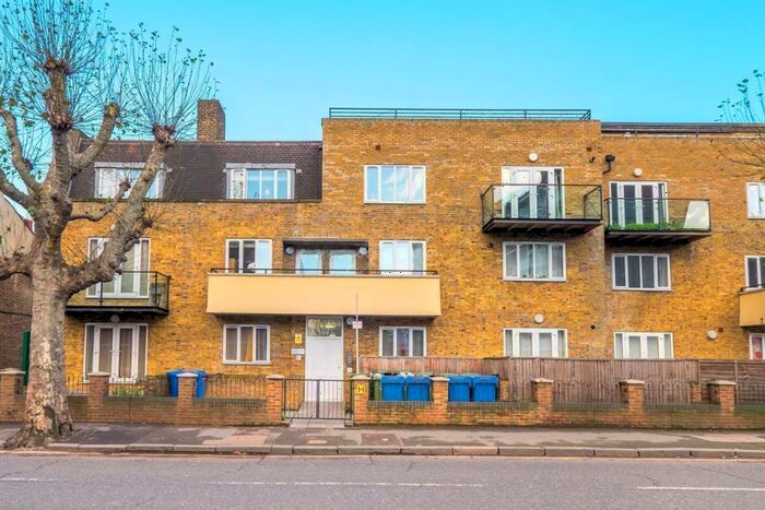 2 Bedroom Apartment To Rent In Nemus Apartments, - Bush Road, London, SE8