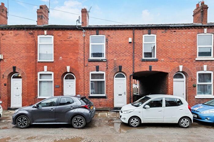 2 Bedroom Terraced House For Sale In Clement Street, Wakefield, WF2