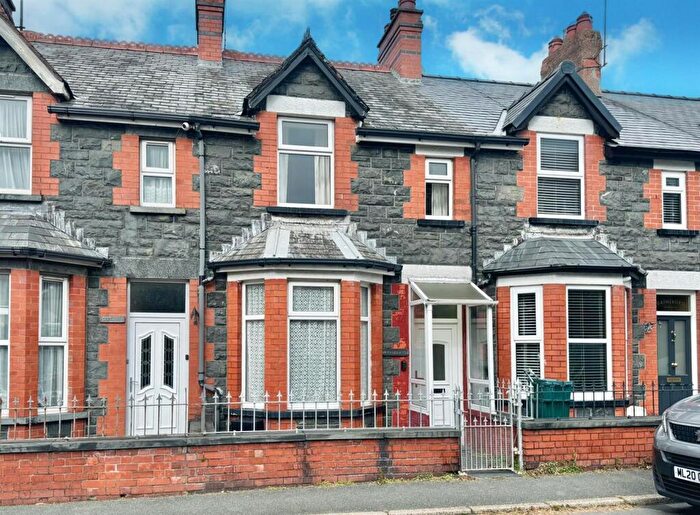 2 Bedroom House For Sale In Denbigh Street, Llanrwst, LL26