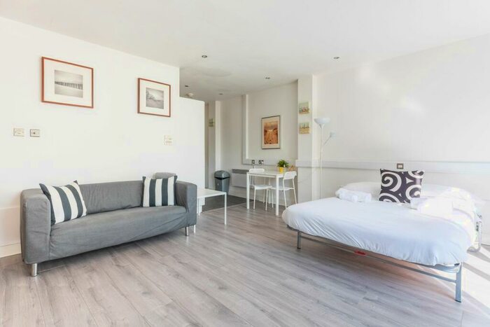 Apartment To Rent In Studio Apartment, Castle Buildings, Castle Street, Swansea, SA1