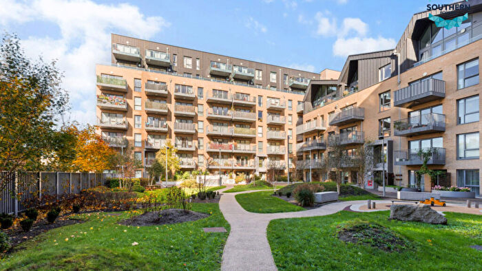 1 Bedroom Flat For Sale In Flat Metcalfe Court, E3