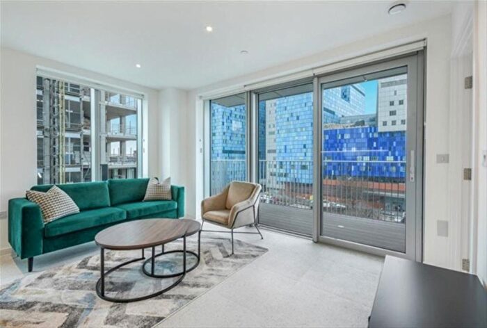 2 Bedroom Flat For Sale In Tapestry Way, Tower Hamlets, E1