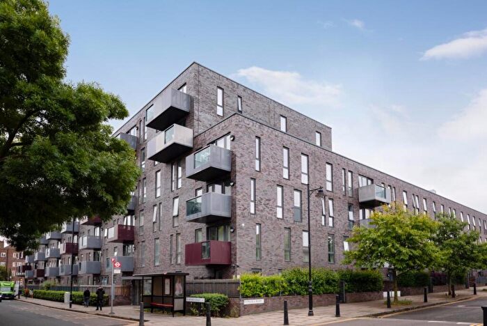 3 Bedroom Flat For Sale In Harford Street, London, E1